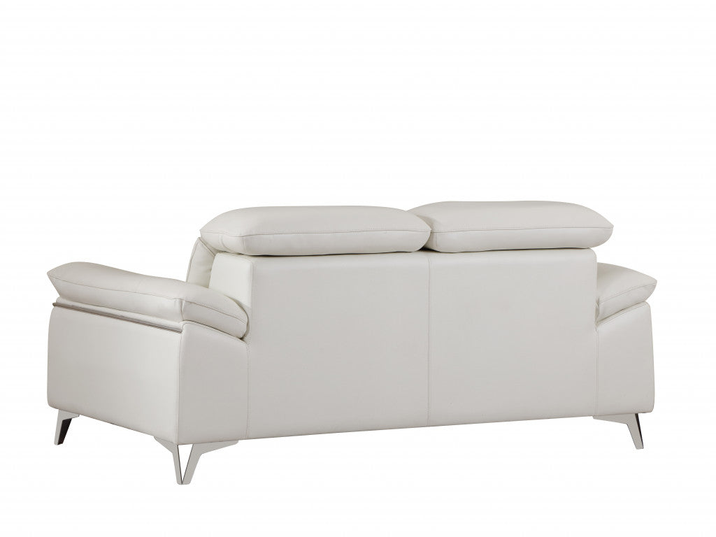 Homeroots 31" Fashionable White Leather Loveseat 329687