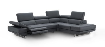 J&M Furniture Annalaise Sectional