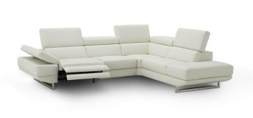 J&M Furniture Annalaise Sectional