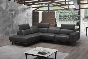 J&M Furniture Davenport Sectional