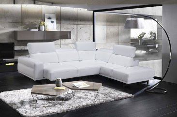 J&M Furniture Davenport Sectional